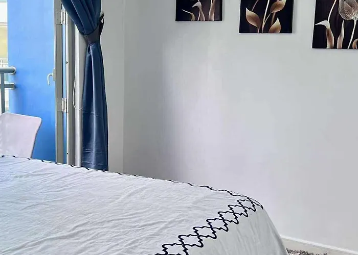 L A Azure Staycation Apartamento *